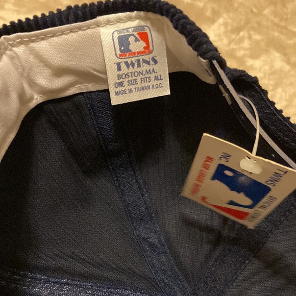 Vintage 80s Minnesota Twins Corduroy Twins Enterprise Snapback - Picture 5 of 6